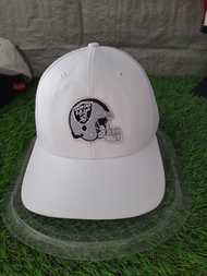 หมวกอเมกิกันฟุตบอล Raiders American football cap adjustable size หมวกใบปรับสายได้(สิ้นค้ามือสองมีตำหนิกรุณาอ่านรายละเอียด)