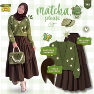 HIJAU 3IN1 One Set Trendy Celebrity Hijab StyleWanita - (Brown Layered Skirt + Army Green Floral Car