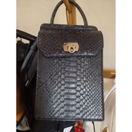 ️SOLD️Preloved CP Sling bag