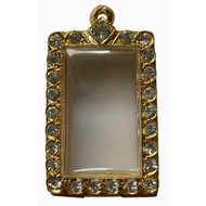 Micron Gold Frame Put On The Phra Somdej Amulet