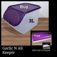 Tupperware Garlic N All Keeper 3L (1) 28.8cm(L) x 18.8cm(W) x 17.2cm(H)  Retail Price S$38.20/pc fre