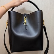 YSL 黑滑面牛皮霧金釦LE 37手提肩背水桶包
