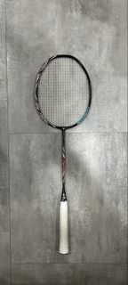 Yonex Astrox 100 ZZ 羽毛球拍
