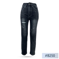 กางเกงยีนส์ผู้หญิงทรงบอยขาเต่อ Niyom jeans สีดำฟอกอ่อน ผ้ายืด ขา 7 ส่วน ขาเต่อ แต่งขาดแต่งริ้ว รุ่น