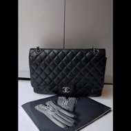 Chanel 銀鍊黑荔枝皮單蓋口蓋包 CF 33 Maxi