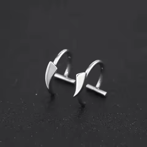 Vintage Cute Vampire Fangs Stainless Steel Lip Ring, Non-Piercing Clip-On Lip Cuff, Punk Goth Unisex