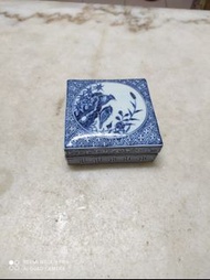 青花花鳥墨合直徑10cm款（大明宣德年製）