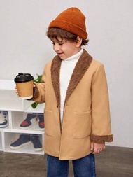 SHEIN 男小童休閒街頭服飾風格絨毛熊內襯外套附披肩翻領,寬鬆和雙口袋,秋天和冬天