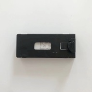แบตเตอรี่ลิเธียมเหมาะสำหรับ E88/E88PRO/P1/E525 รุ่นโดรนรีโมทควบคุมโดรนโดรนความจุแบตเตอรี่: 3.7V 1800