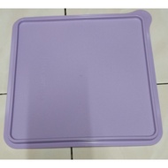 TUPPERWARE SPARE PART COVER FOR B2B SNACK N STOR 2.9L (RANDOM COLOUR)