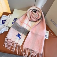 Burberry 格紋羊絨圍巾