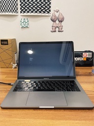 售📦 2018 Apple MacBook Pro 13.3吋  4核心 8G/256G 蘋果筆電