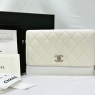 CHANEL 23C 小羊皮WOC足球鏈帶包