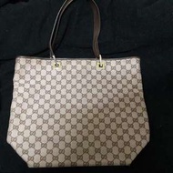 Gucci  牛奶包