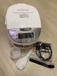 用過2次 近乎全新 東芝 -RC-18DRNH 多功能備長炭本厚釜  1.8公升 電飯煲