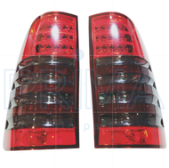 ไฟท้าย VIGO 2005-2009 EAGLE EYES ดำแดง งาน EAGLEEYES แท้ 100% / TY837-BODE2 ดำแดง