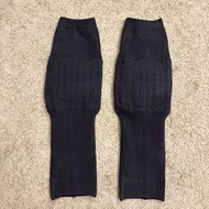 全新：保護保暖膝蓋毛毛腳套一對 Black Leg Warmers with Faux Fur Knee Patches
