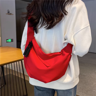 Niche design bag women's large capacity 2023 new summer canvas shoulder crossbody bag popular commuter dumpling bag