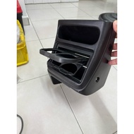 console Kenari siap cup holder dan Laci .