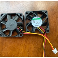 2pcs Fan 12v 1.26w (~0.1A) 4.5x4.5x1cm 3 wires
