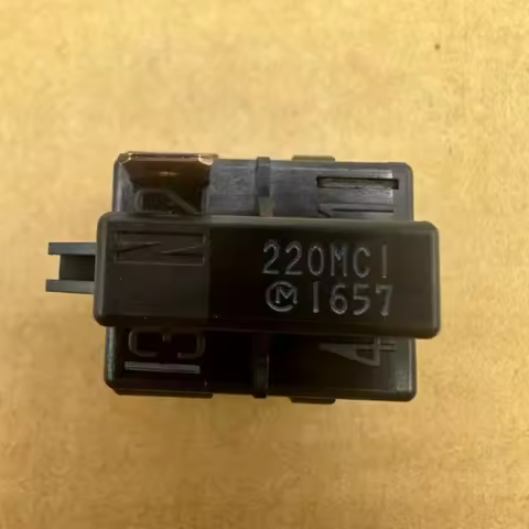 330MC1 330MD2 330MD3 100MB3 4R7MC1 220MC1 New