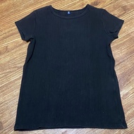 Uniqlo T-shirt