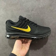 Nike Air Max 2017 黑金色運動鞋（全新廠出）