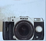 全新已絕版 「PENTAX Q10 Q7」微單相機操作指南及Q系列鏡頭運用技巧及相片作例珍貴保存版。重磅粉紙彩色精美印刷，日文編寫。直版全新狀態。
每本$58，如 兩本同時購入$98  SF Expr