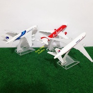Ready Stock Airplane Model Kapal Terbang with Stand A320 A380 B777 16cm Metal Aeroplane Model Malays