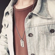 Men's titanium chain necklace with stainless razor blade
