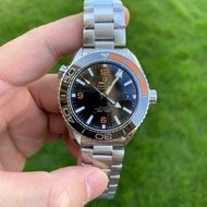 VS Seahorse 600m Omega Ocean Universe 215.30.44.21.01.002 Quarter Orange 8900 Movement Automatic Mec