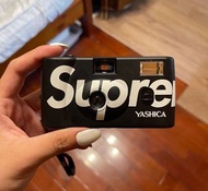 Supreme yashica 底片相機