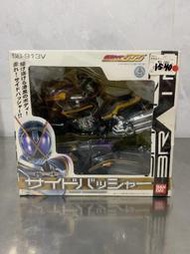 免運萬代RHF假面騎士555凱撒KAIXA車  正版全新未拆封 官瑕自行處理    【】普快除偏遠，氣泡棉? 紙箱  【