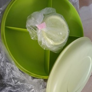 toples hijau tupperware