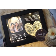 Flower in Frame 3d ukuran 6R 16 x 21 cm kado wisuda, ulang tahun,