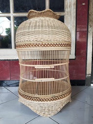 Sangkar Perkutut Anyaman Rotan Kombinasi Ukiran/Cukit/Coretan Tebok Lepas