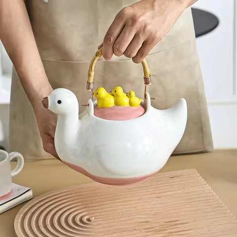 Ceramic duck-shaped water kettle, a charmingly designed cool water jug, suitable for afternoon tea t