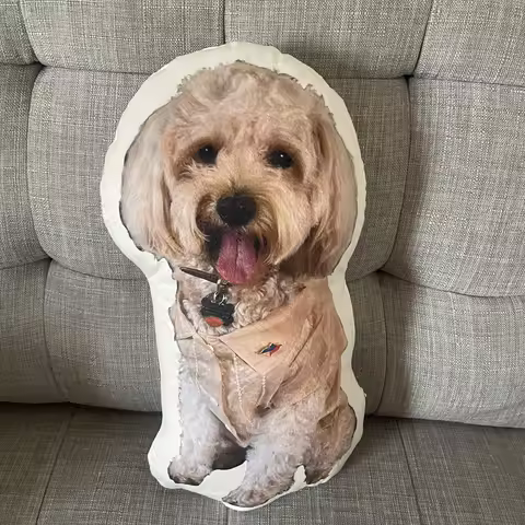 Customized pet photo pillow with personalized plush cushion, allowing you to add photos of yourself