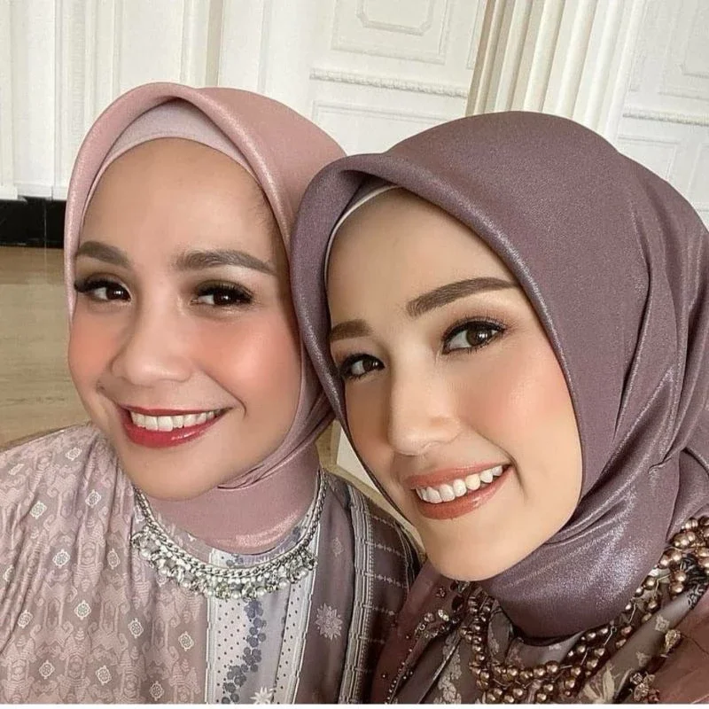 HIJAB JILBAB KERUDUNG SEGI EMPAT SINAR GLAMOR PREMIUM HUMAIRA / ANSANIA/JILBAB GLITER BAHAN SINAR/SE