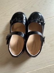 Nono house 黑色漆皮蝴蝶結女童鞋大約18 cm