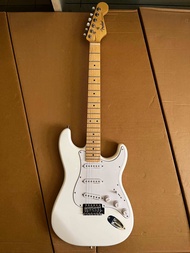 กีต้าร์ไฟฟ้า Fender Stratocaster White ( พร้อมส่งในไทย )
