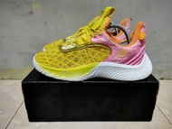 Sepatu UNDER ARMOUR BASKET CURRY 9 FLOW - Size 41 - Second Branded