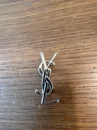 YSL 胸針
