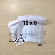 Plastic clips measuring 12 x 8 8x12, contents 100 pcs