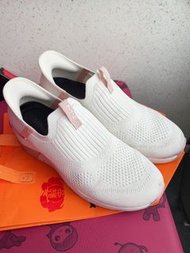 美國🇺🇸SKECHERS Size 38/250cm型格款護士鞋/白波鞋👟👟（$170包順豐櫃（不包送上門）/絕不議價/原價過千）