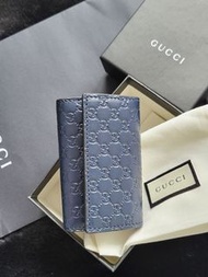 英國代購 英國直送 Gucci 英國outlet leather GG logo 壓印 牛皮革 暗釦 鑰匙包 鎖匙包 鎖匙扣 皮革 真皮 聖誕禮物 生日禮物 情人節 男友 爸爸 禮物 黑 深藍