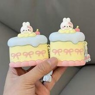 1Pc Cute Bunny Cake Shaped Silicone Earbuds Case With Fork Charm & Beaded Chain, Shockproof Protecti