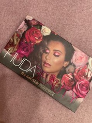 Huda Beauty rose gold 玫瑰金眼影盤