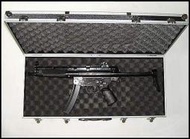 (生存遊戲高質感長槍鋁製槍盒專業防震防潮收藏盒(適用M600.M800.811.AK47S.MP5.M4A1)