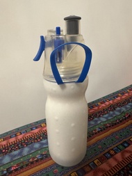 O2Cool Misting Water Bottle White Blue
